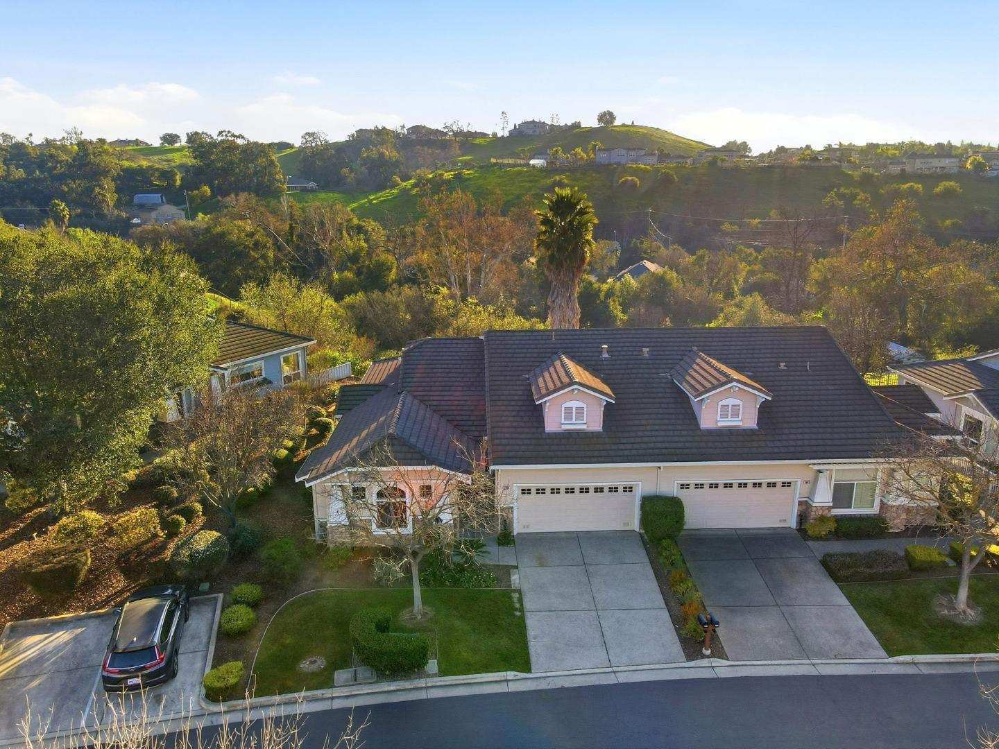 Detail Gallery Image 26 of 45 For 2064 Folle Blanche Dr, San Jose,  CA 95135 - 3 Beds | 2 Baths