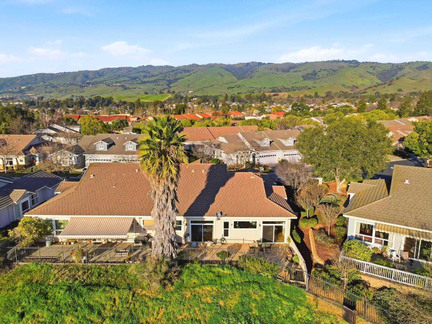 Detail Gallery Image 29 of 45 For 2064 Folle Blanche Dr, San Jose,  CA 95135 - 3 Beds | 2 Baths