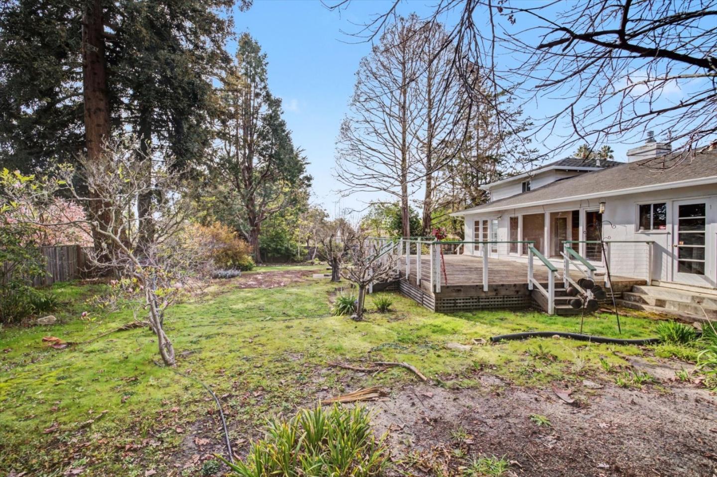 Detail Gallery Image 8 of 28 For 416 Spring St, Santa Cruz,  CA 95060 - 4 Beds | 2/1 Baths