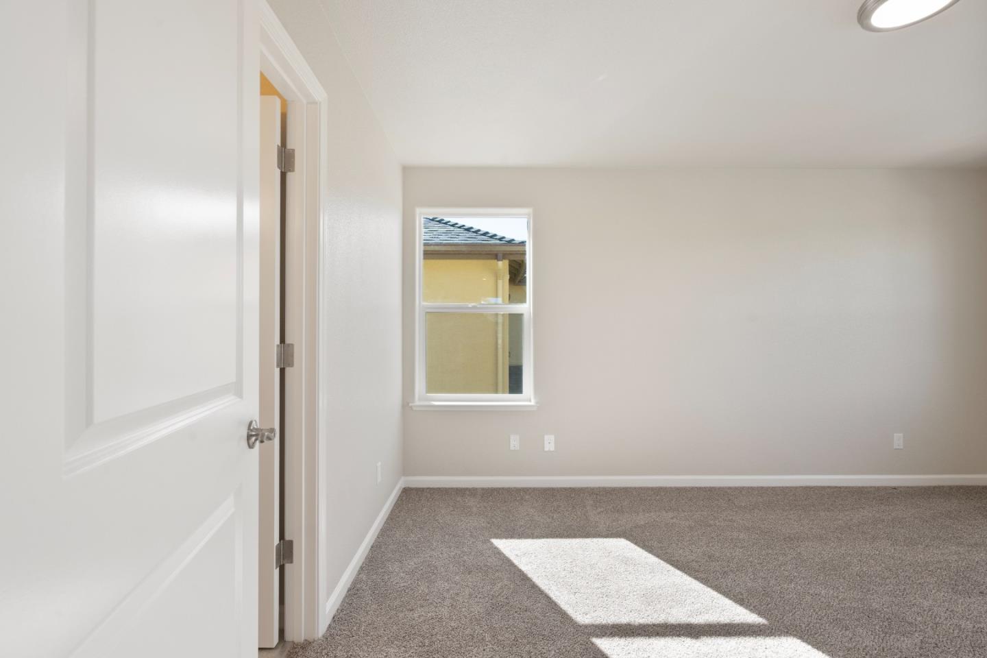 Detail Gallery Image 12 of 27 For 755 Aurora Way, King City,  CA 93930 - 4 Beds | 3 Baths