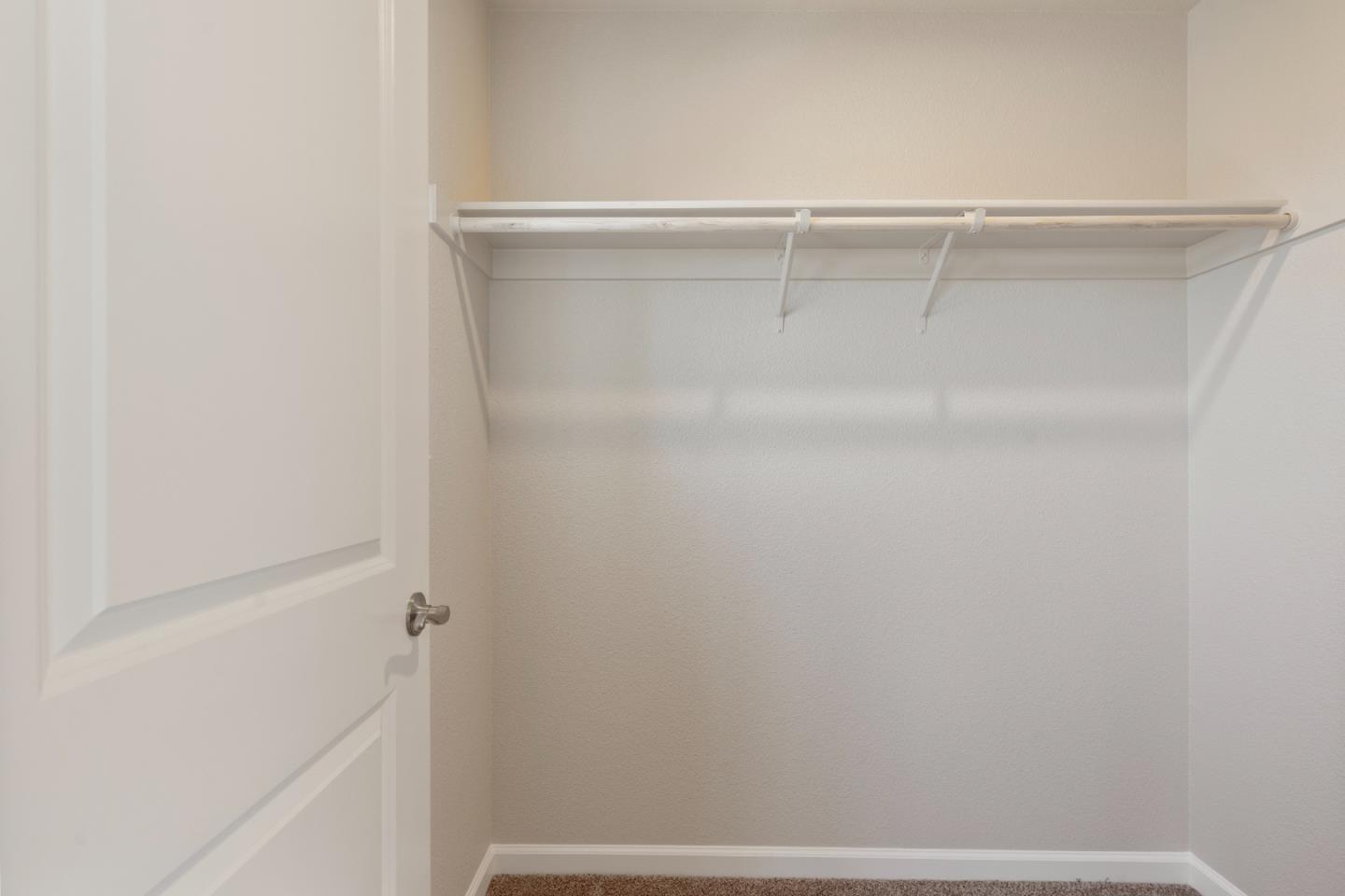 Detail Gallery Image 14 of 27 For 755 Aurora Way, King City,  CA 93930 - 4 Beds | 3 Baths