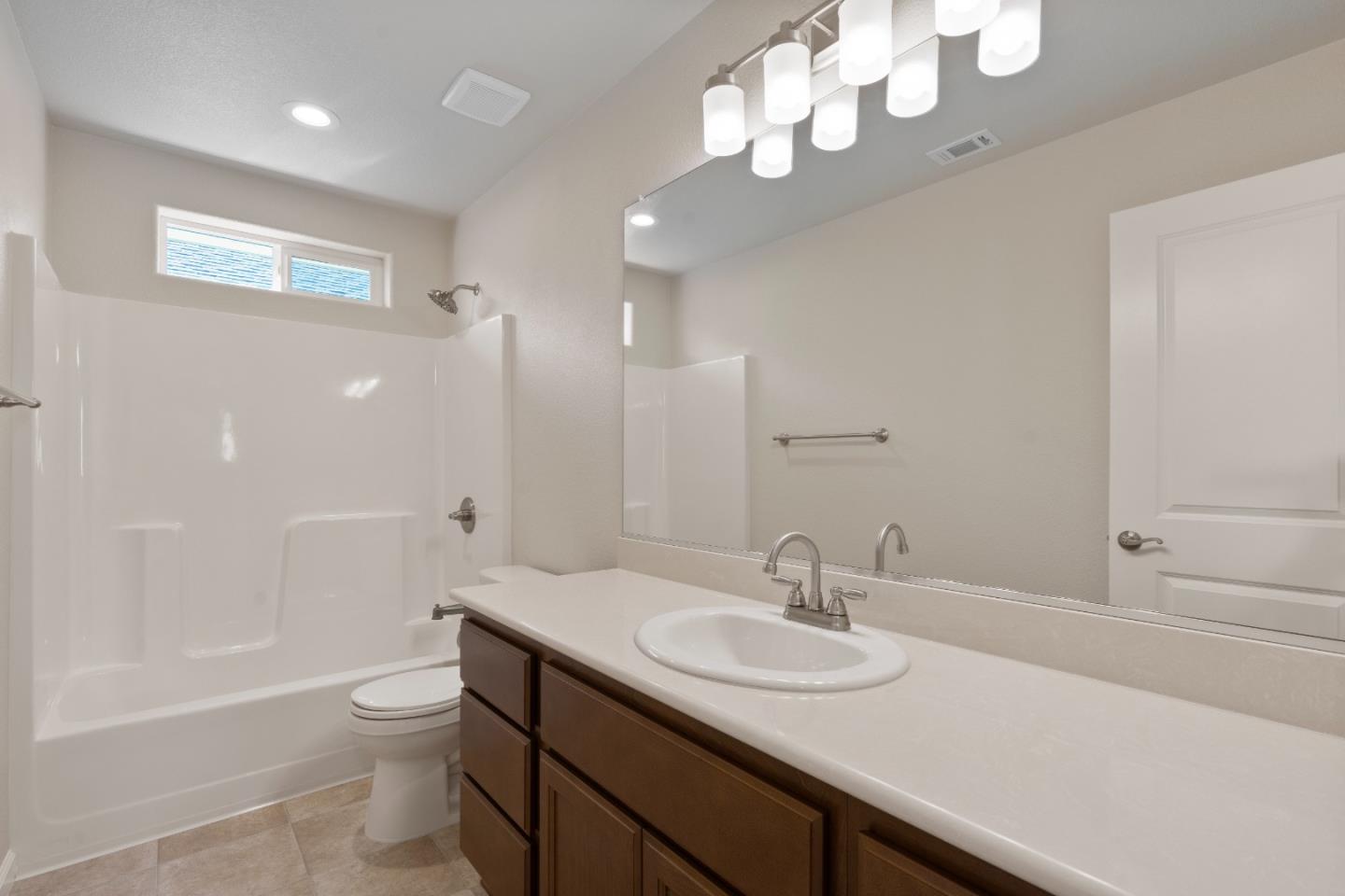 Detail Gallery Image 18 of 27 For 755 Aurora Way, King City,  CA 93930 - 4 Beds | 3 Baths