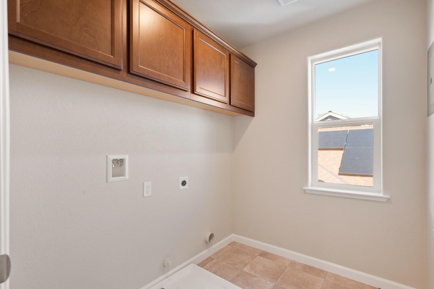 Detail Gallery Image 19 of 27 For 755 Aurora Way, King City,  CA 93930 - 4 Beds | 3 Baths