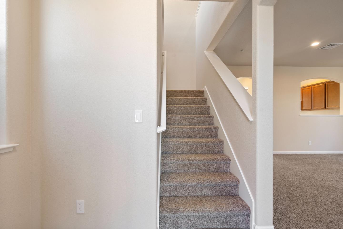 Detail Gallery Image 24 of 27 For 755 Aurora Way, King City,  CA 93930 - 4 Beds | 3 Baths