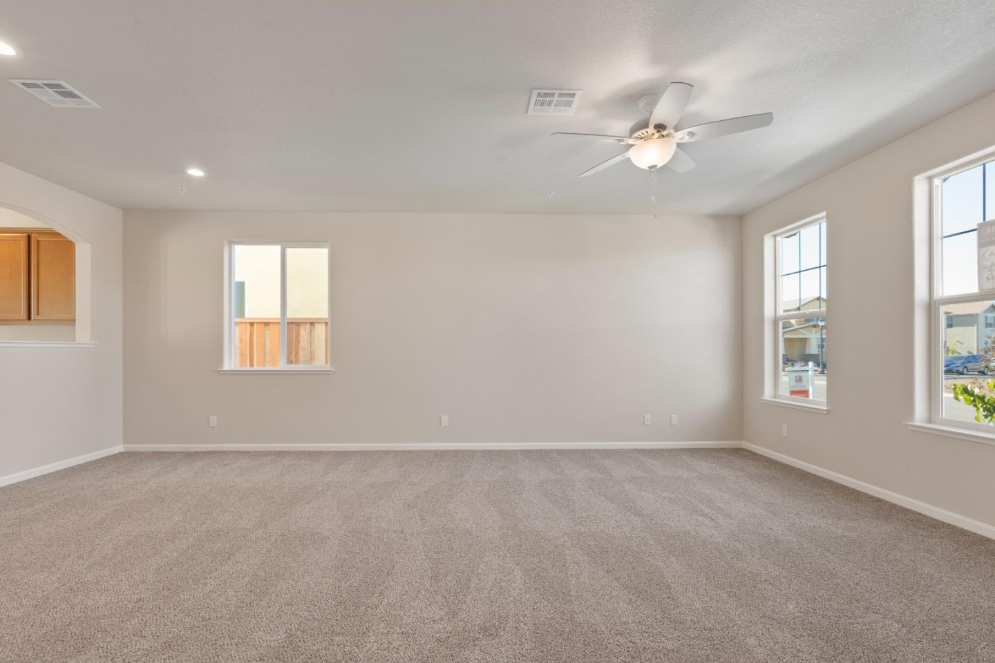 Detail Gallery Image 28 of 38 For 755 Aurora Way, King City,  CA 93930 - 4 Beds | 3 Baths