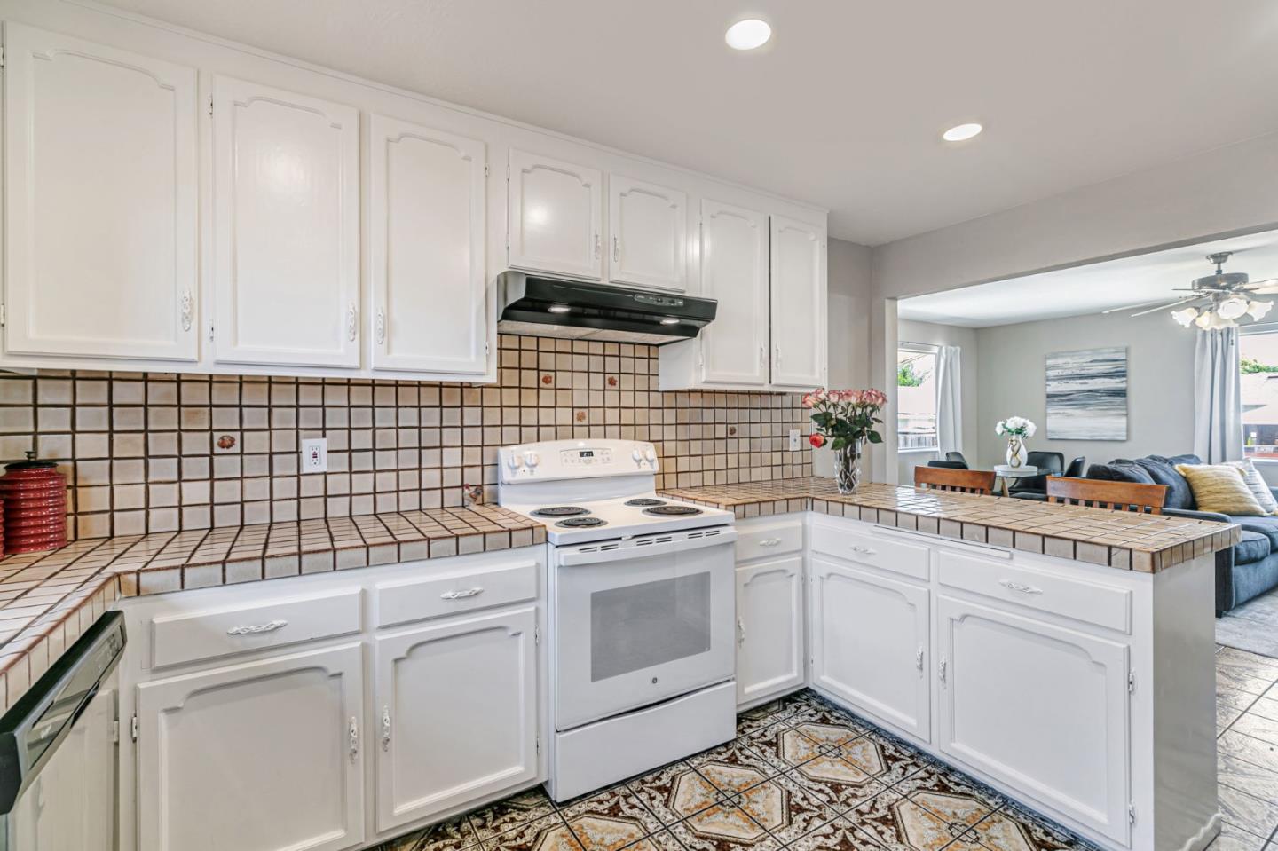 Detail Gallery Image 16 of 46 For 80 N 33rd, San Jose,  CA 95116 - 3 Beds | 2 Baths