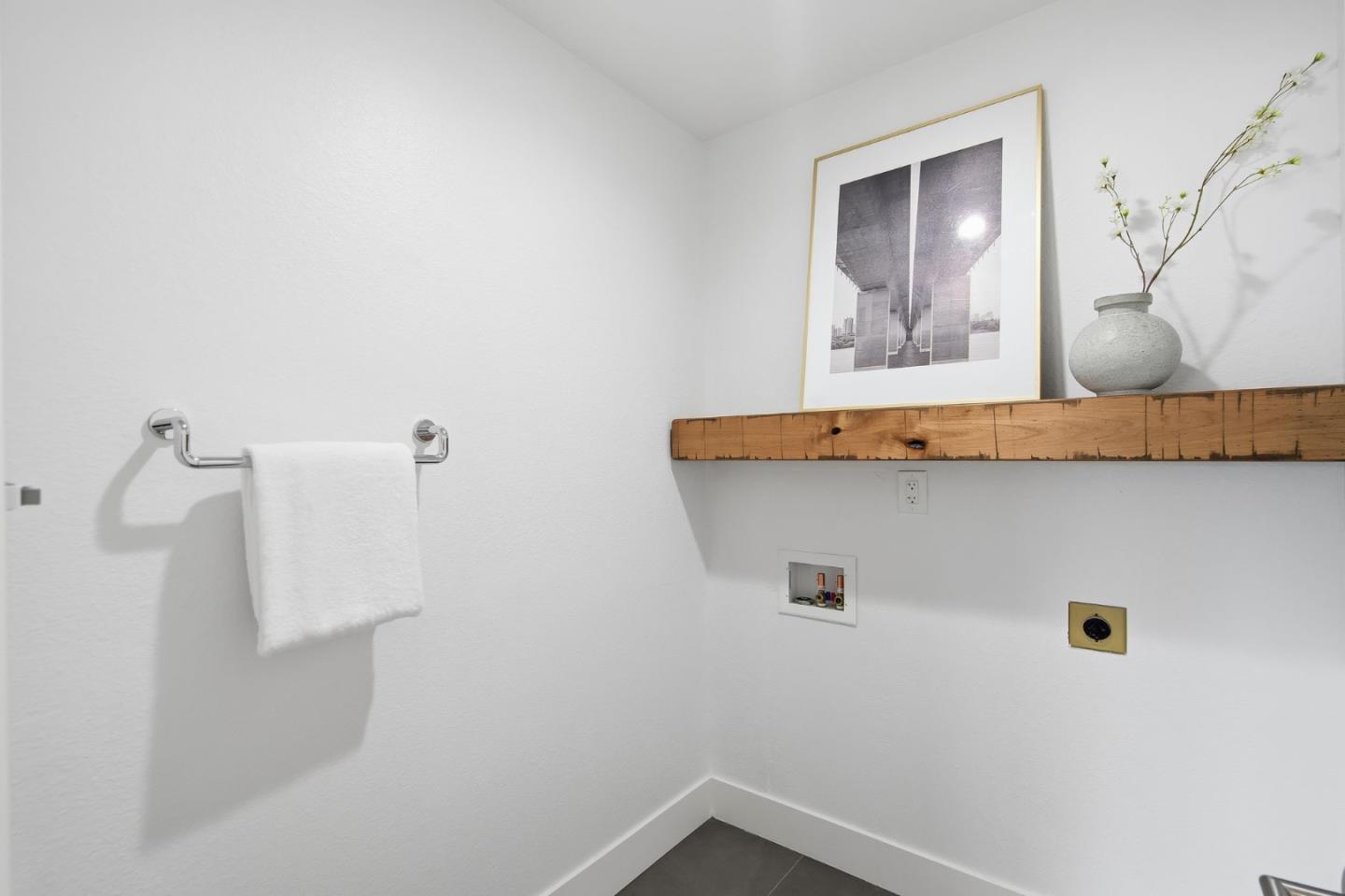 Detail Gallery Image 24 of 39 For 924 Lido Ln, Foster City,  CA 94404 - 2 Beds | 2 Baths