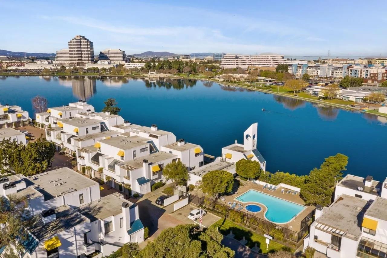 Detail Gallery Image 35 of 39 For 924 Lido Ln, Foster City,  CA 94404 - 2 Beds | 2 Baths