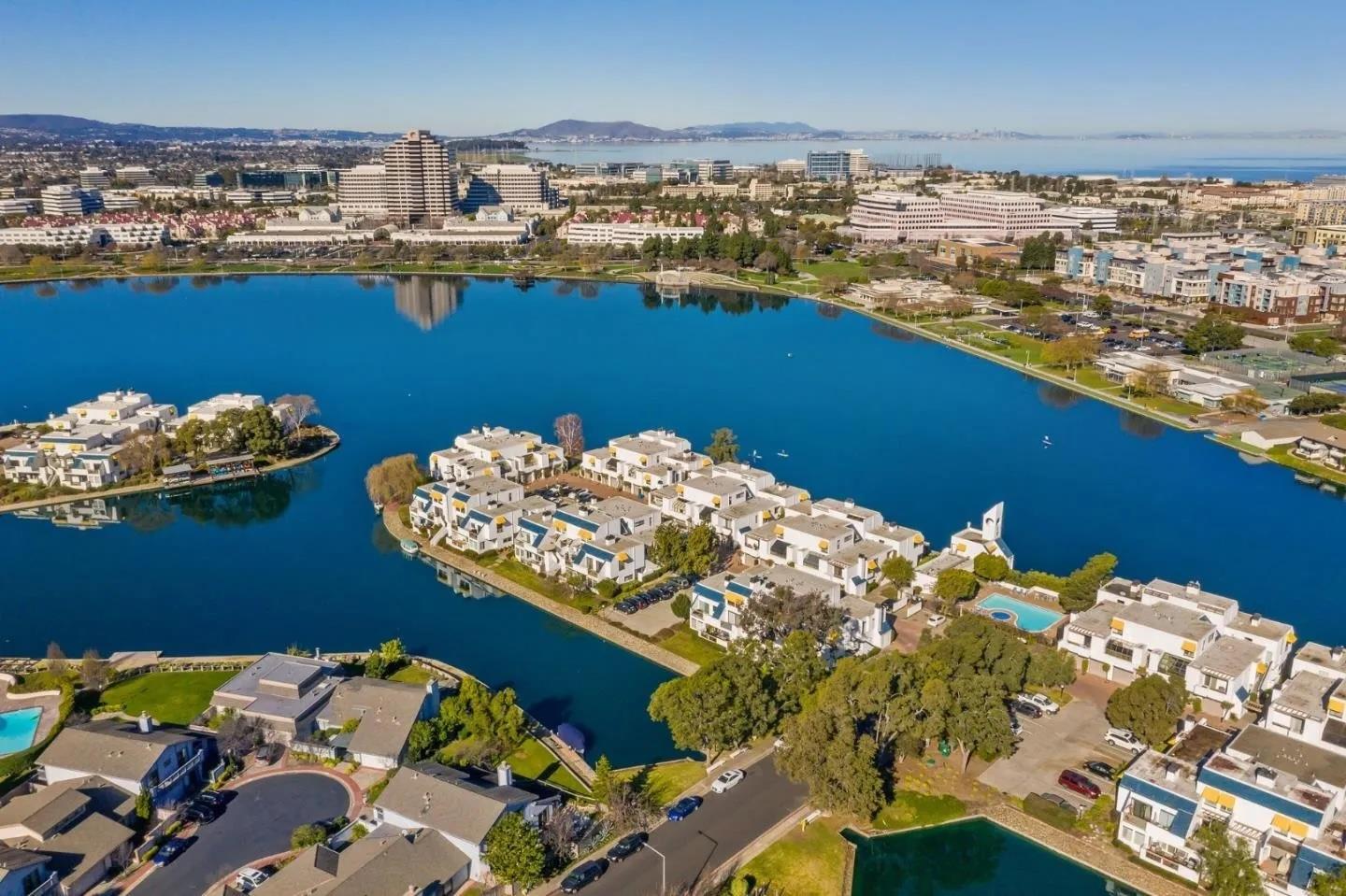Detail Gallery Image 38 of 39 For 924 Lido Ln, Foster City,  CA 94404 - 2 Beds | 2 Baths
