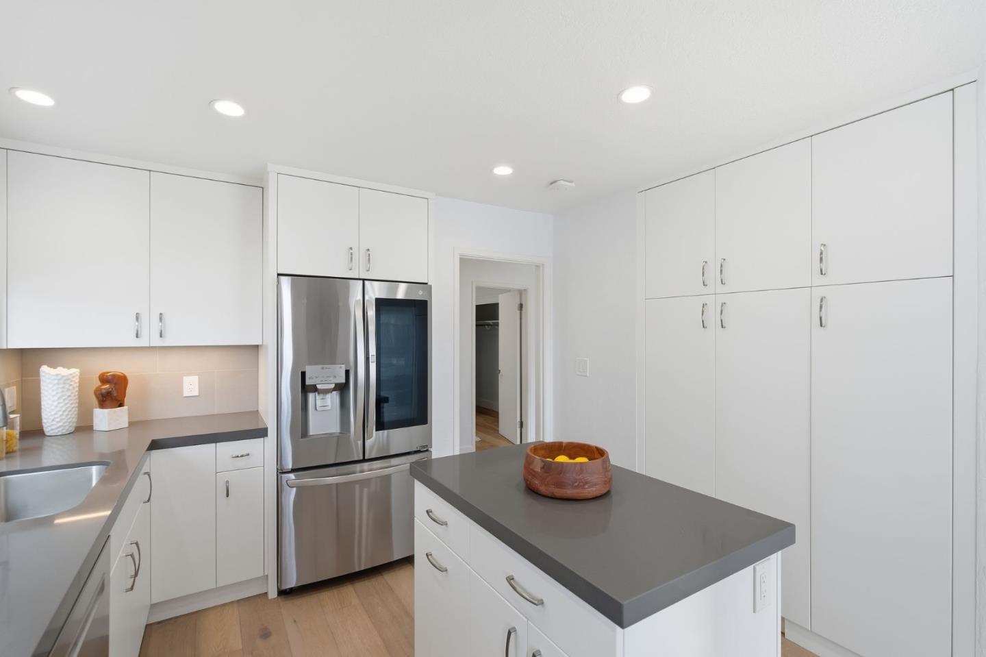 Detail Gallery Image 9 of 39 For 924 Lido Ln, Foster City,  CA 94404 - 2 Beds | 2 Baths