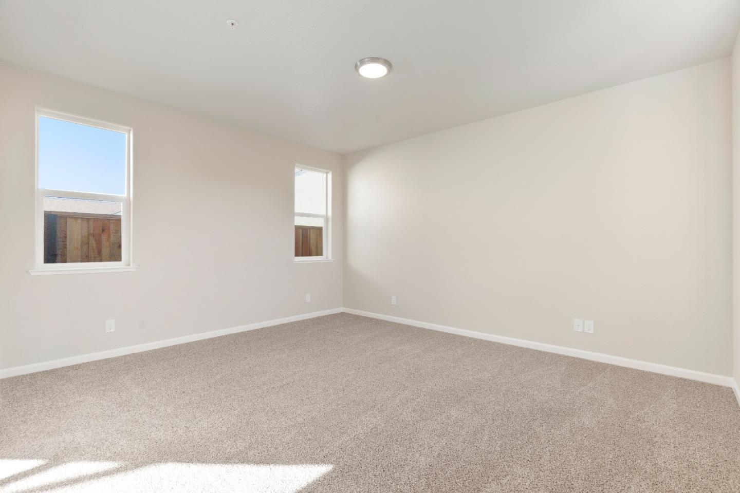 Detail Gallery Image 11 of 35 For 749 Aurora Way, King City,  CA 93930 - 4 Beds | 2/1 Baths