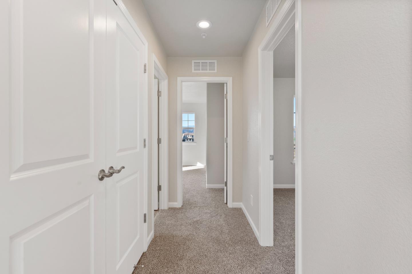 Detail Gallery Image 21 of 35 For 749 Aurora Way, King City,  CA 93930 - 4 Beds | 2/1 Baths