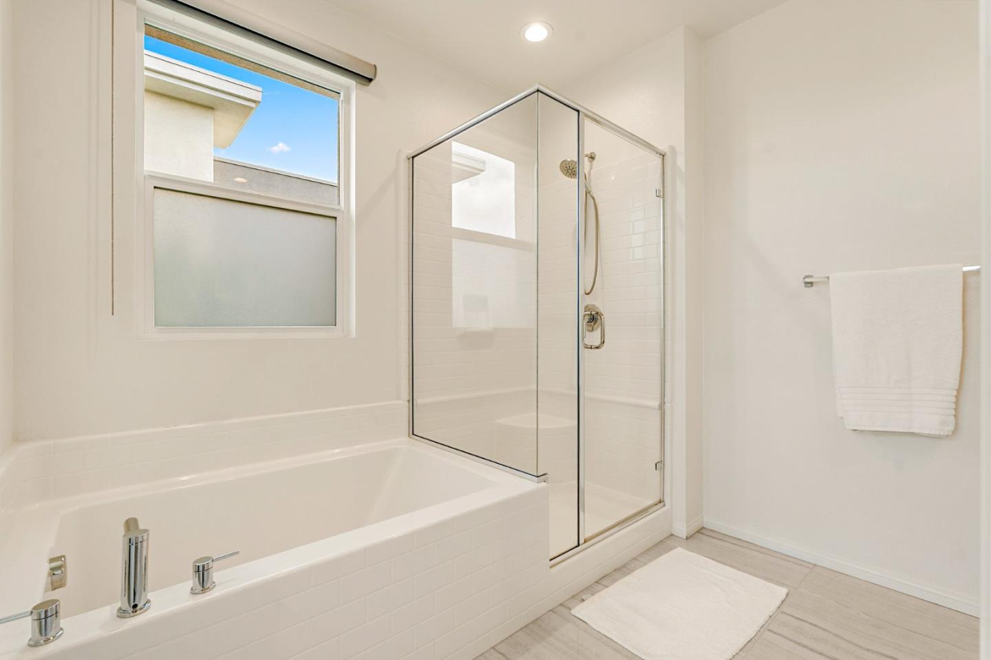 Detail Gallery Image 16 of 23 For 157 Steely, Irvine,  CA 92614 - 4 Beds | 3/1 Baths