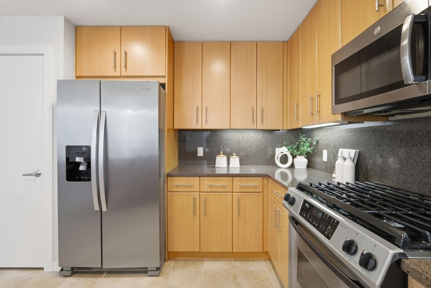 Detail Gallery Image 10 of 56 For 1511 Jefferson St #109,  Oakland,  CA 94612 - 1 Beds | 1 Baths