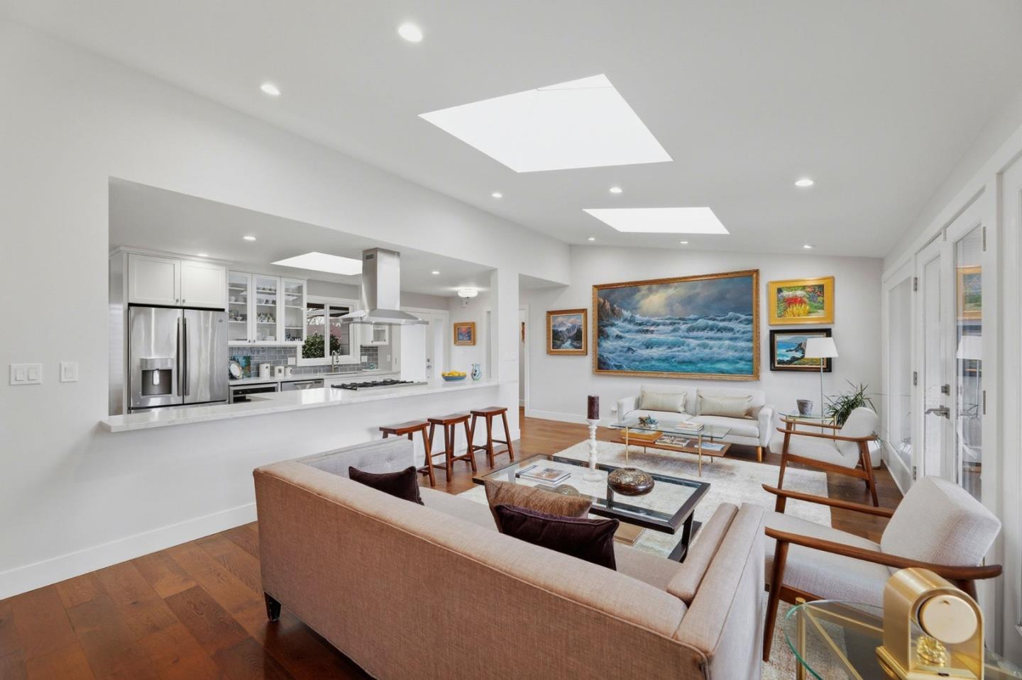 Detail Gallery Image 11 of 34 For 1141 Lincoln Dr, Mountain View,  CA 94040 - 3 Beds | 2 Baths