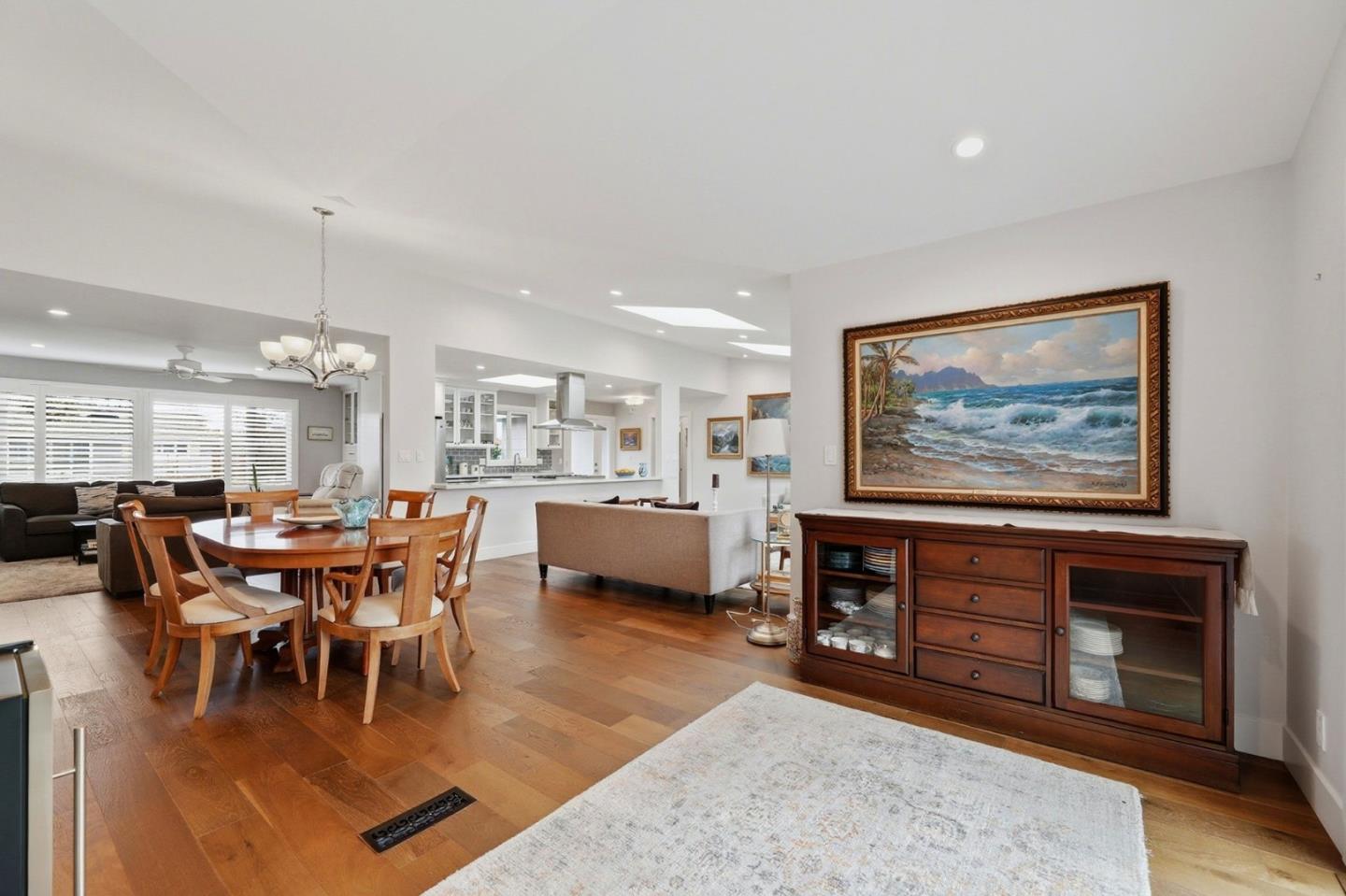 Detail Gallery Image 13 of 34 For 1141 Lincoln Dr, Mountain View,  CA 94040 - 3 Beds | 2 Baths