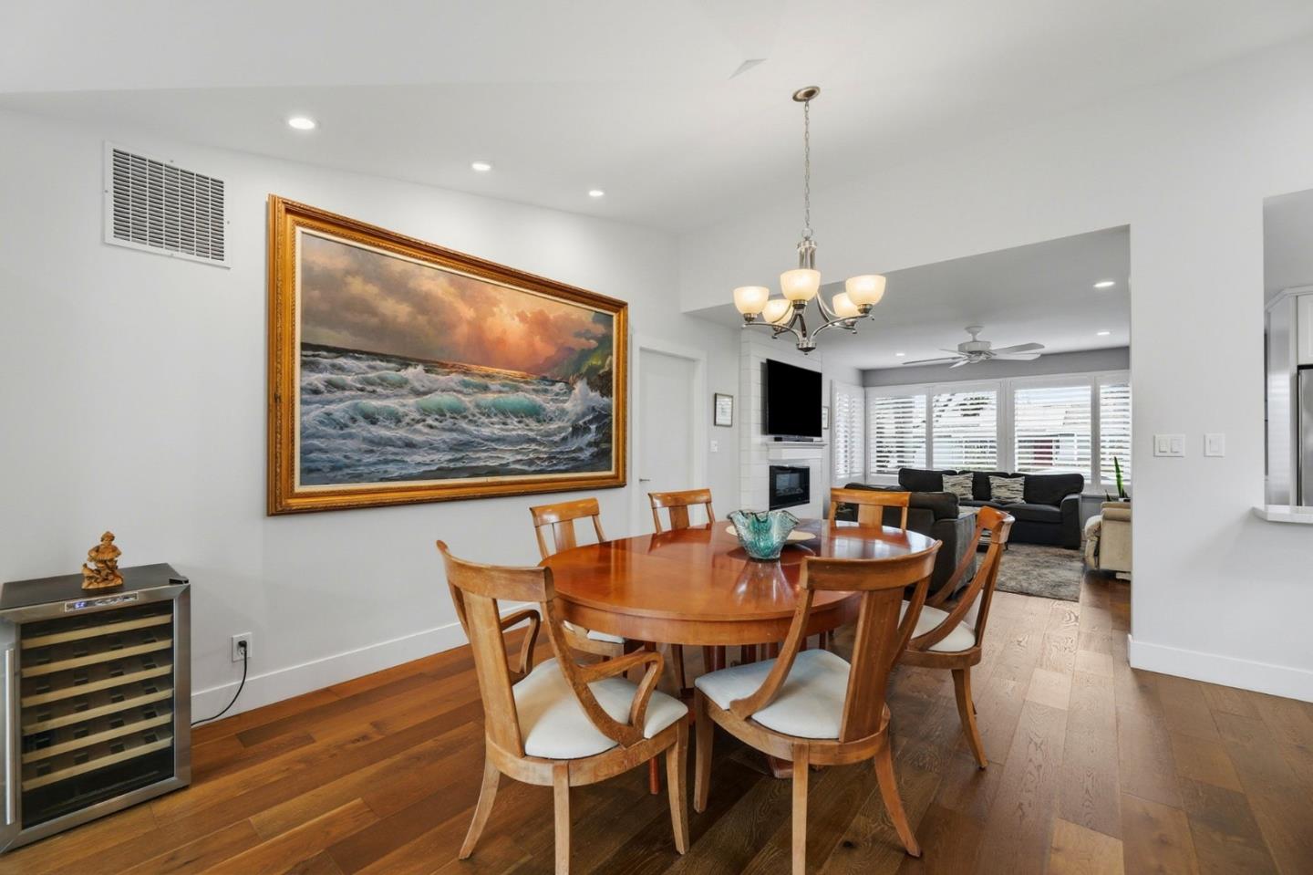 Detail Gallery Image 14 of 34 For 1141 Lincoln Dr, Mountain View,  CA 94040 - 3 Beds | 2 Baths