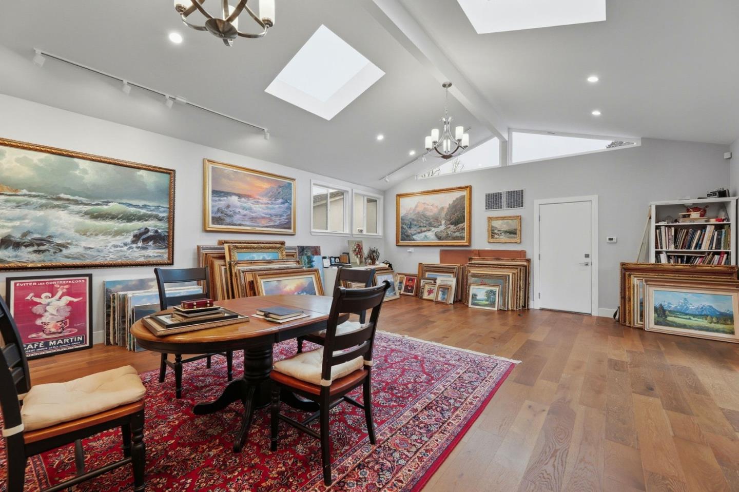 Detail Gallery Image 18 of 34 For 1141 Lincoln Dr, Mountain View,  CA 94040 - 3 Beds | 2 Baths