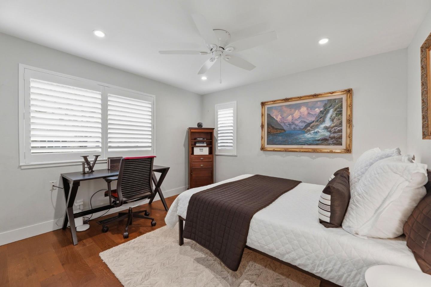 Detail Gallery Image 20 of 34 For 1141 Lincoln Dr, Mountain View,  CA 94040 - 3 Beds | 2 Baths