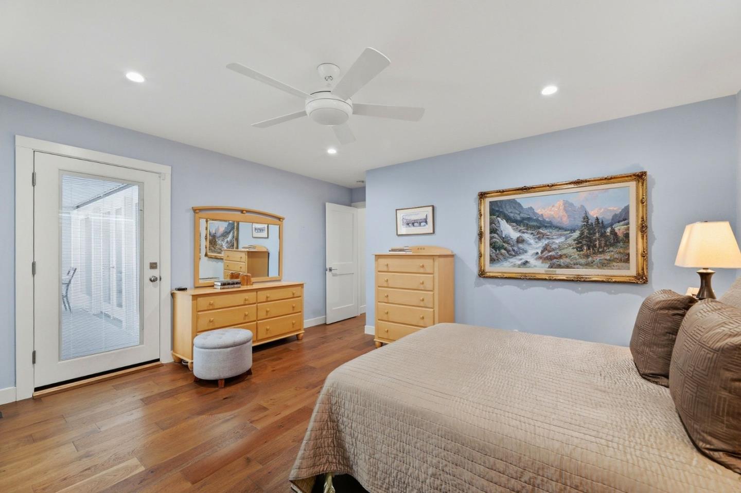 Detail Gallery Image 24 of 34 For 1141 Lincoln Dr, Mountain View,  CA 94040 - 3 Beds | 2 Baths