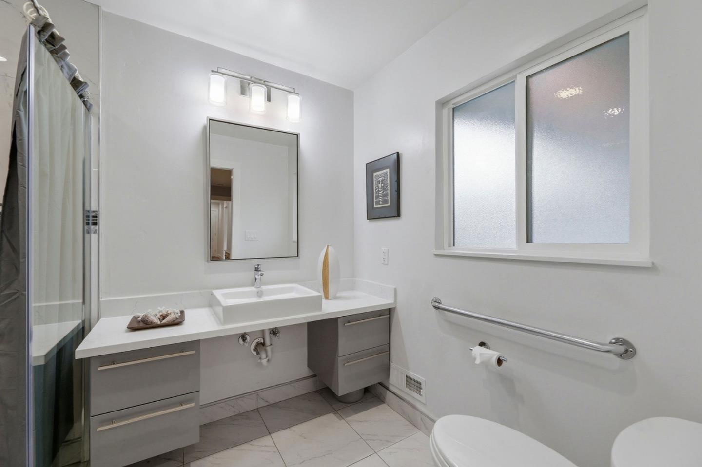 Detail Gallery Image 28 of 34 For 1141 Lincoln Dr, Mountain View,  CA 94040 - 3 Beds | 2 Baths