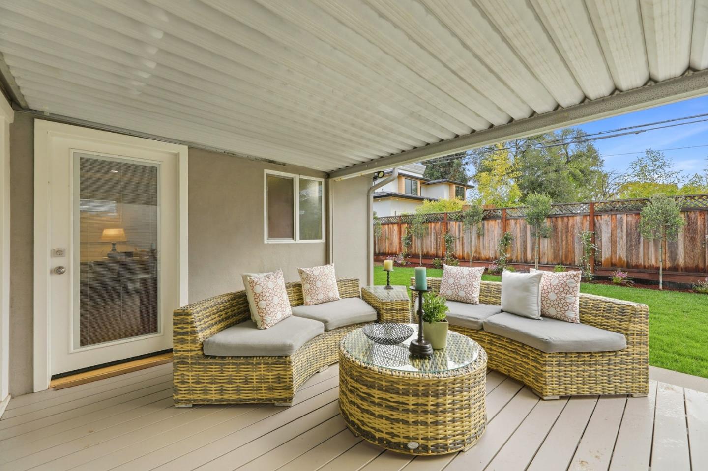 Detail Gallery Image 30 of 34 For 1141 Lincoln Dr, Mountain View,  CA 94040 - 3 Beds | 2 Baths