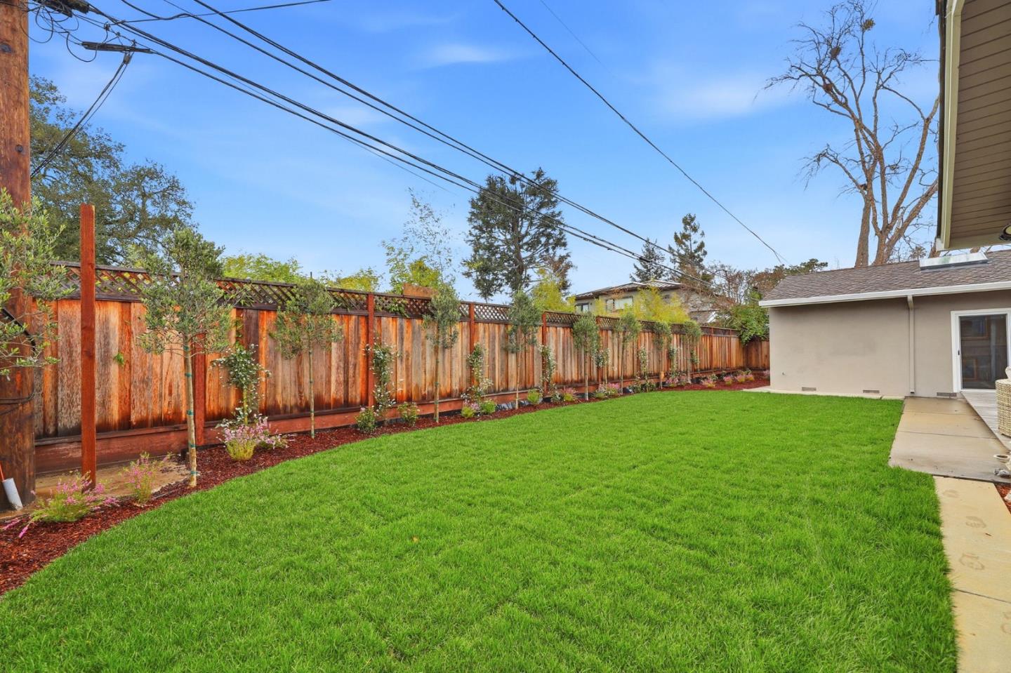 Detail Gallery Image 32 of 34 For 1141 Lincoln Dr, Mountain View,  CA 94040 - 3 Beds | 2 Baths