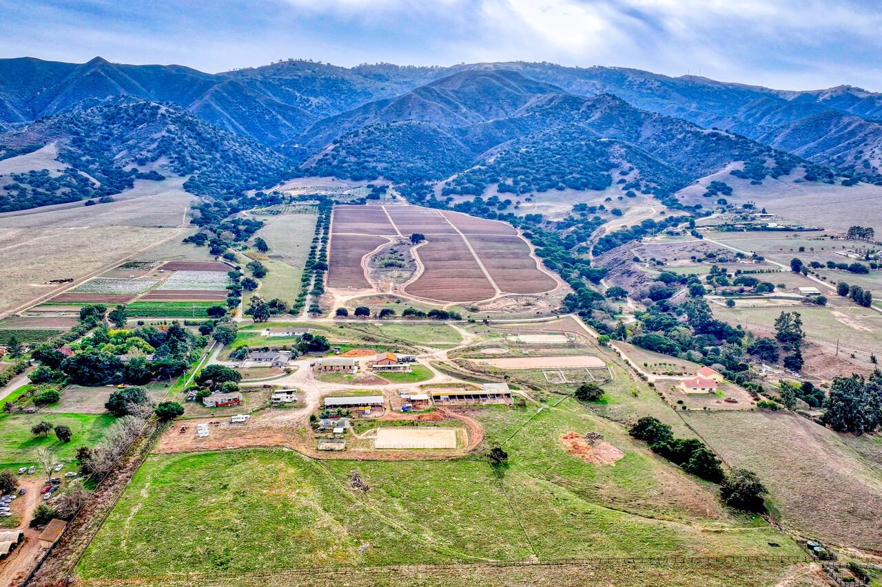 Detail Gallery Image 2 of 77 For 844 River Rd, Salinas,  CA 93908 - – Beds | – Baths