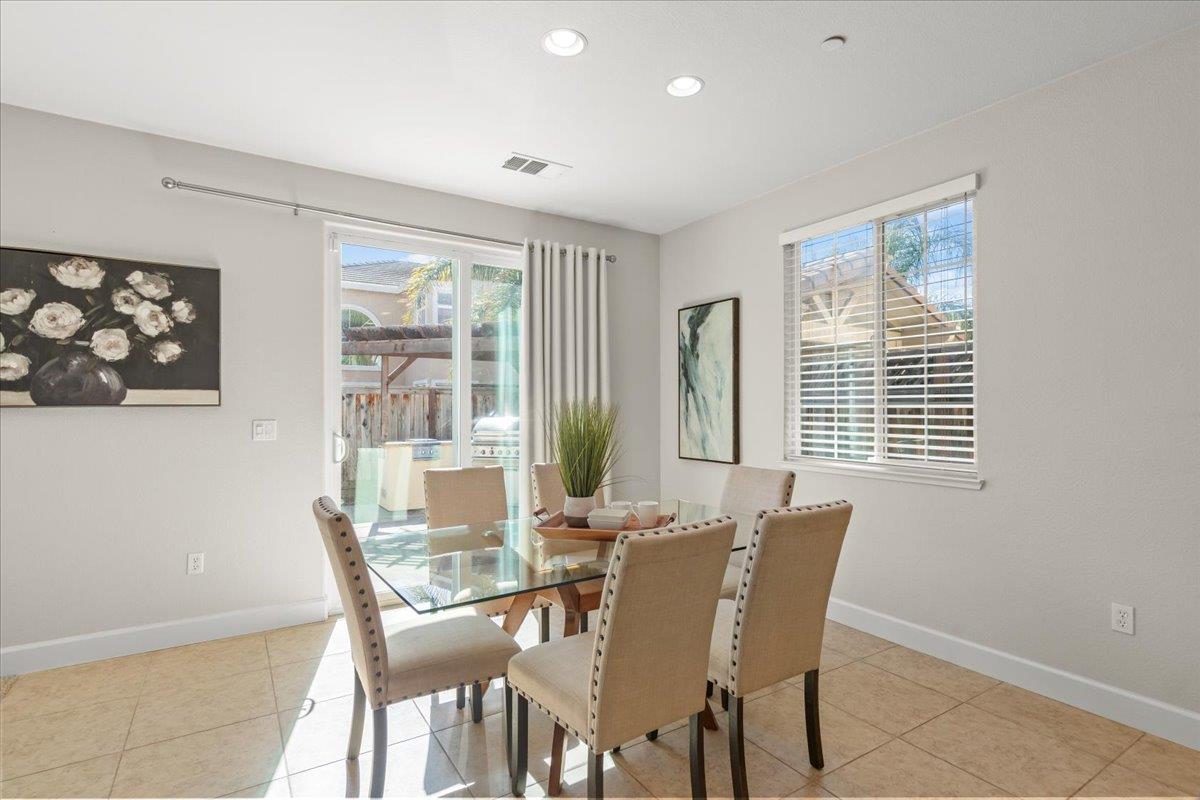 Detail Gallery Image 10 of 33 For 1510 Cielo Vista Ln, Gilroy,  CA 95020 - 3 Beds | 2 Baths