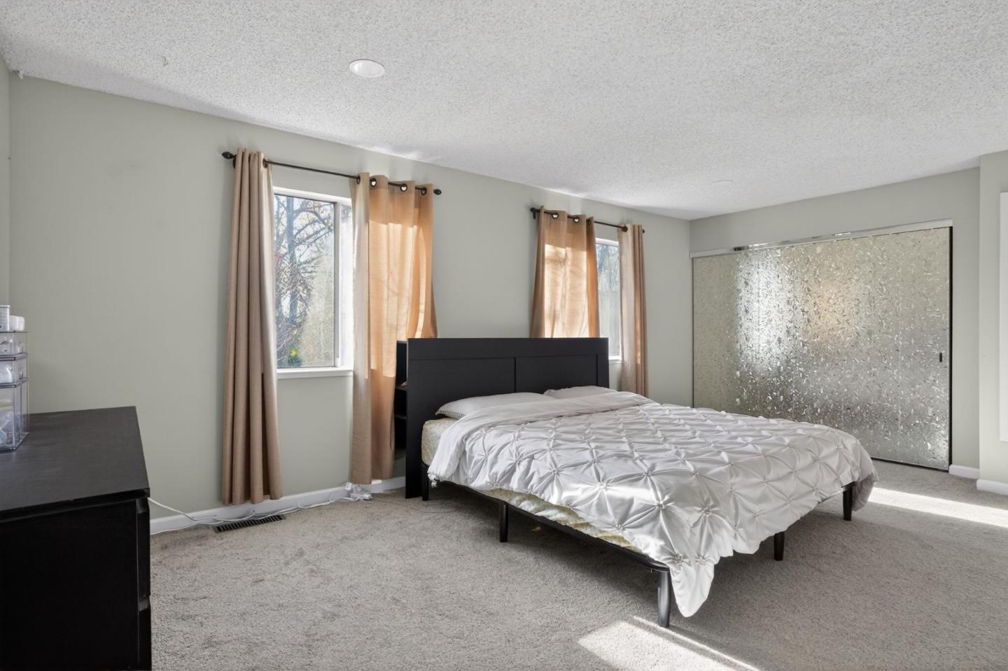 Detail Gallery Image 19 of 30 For 3341 Placer Creek Ct, San Jose,  CA 95121 - 3 Beds | 2/1 Baths