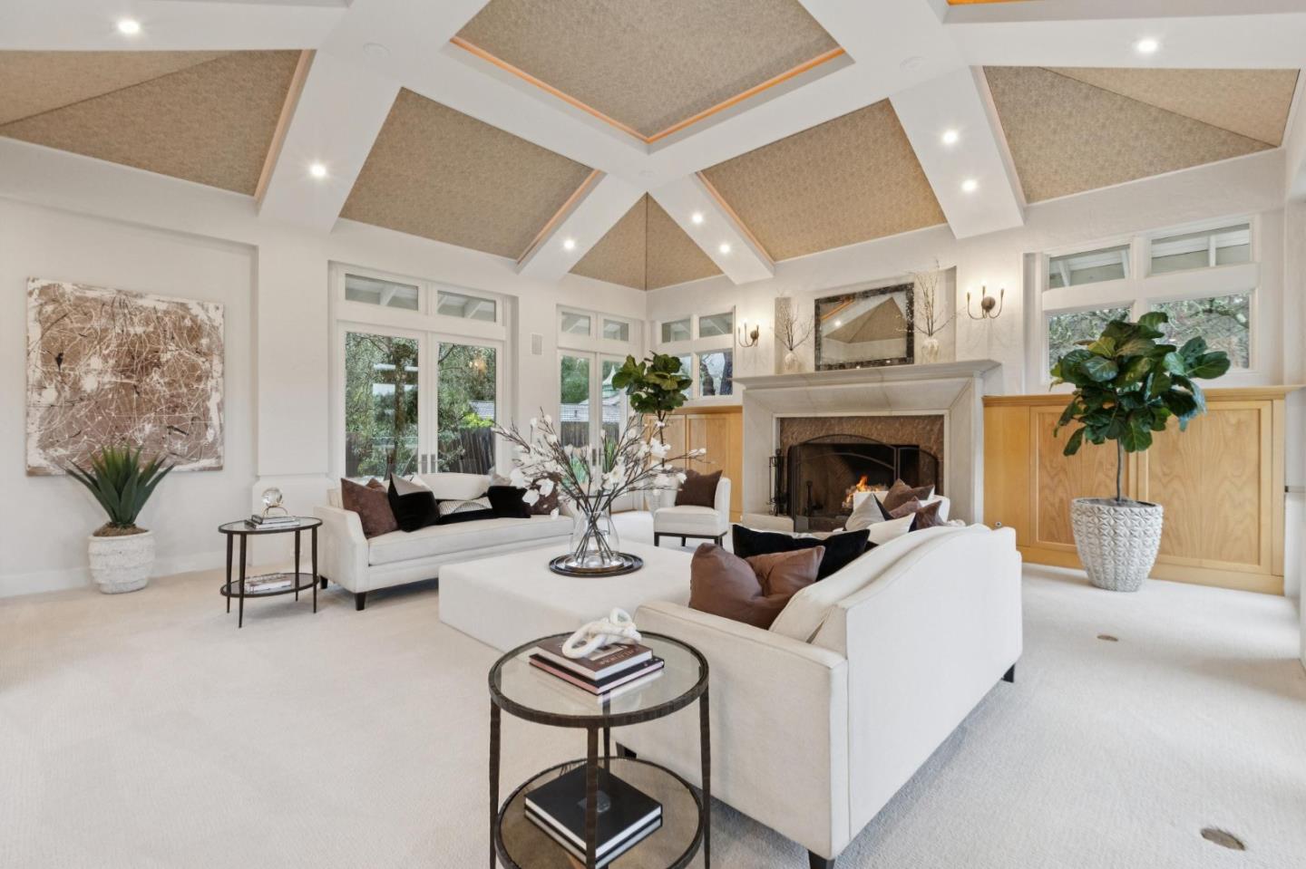 Detail Gallery Image 11 of 83 For 24292 Elise Ct, Los Altos Hills,  CA 94024 - 6 Beds | 5/2 Baths