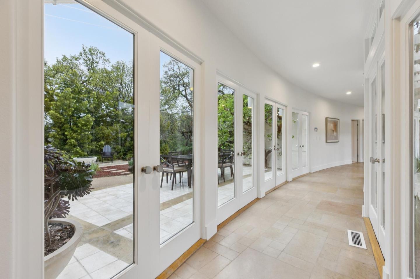 Detail Gallery Image 27 of 83 For 24292 Elise Ct, Los Altos Hills,  CA 94024 - 6 Beds | 5/2 Baths