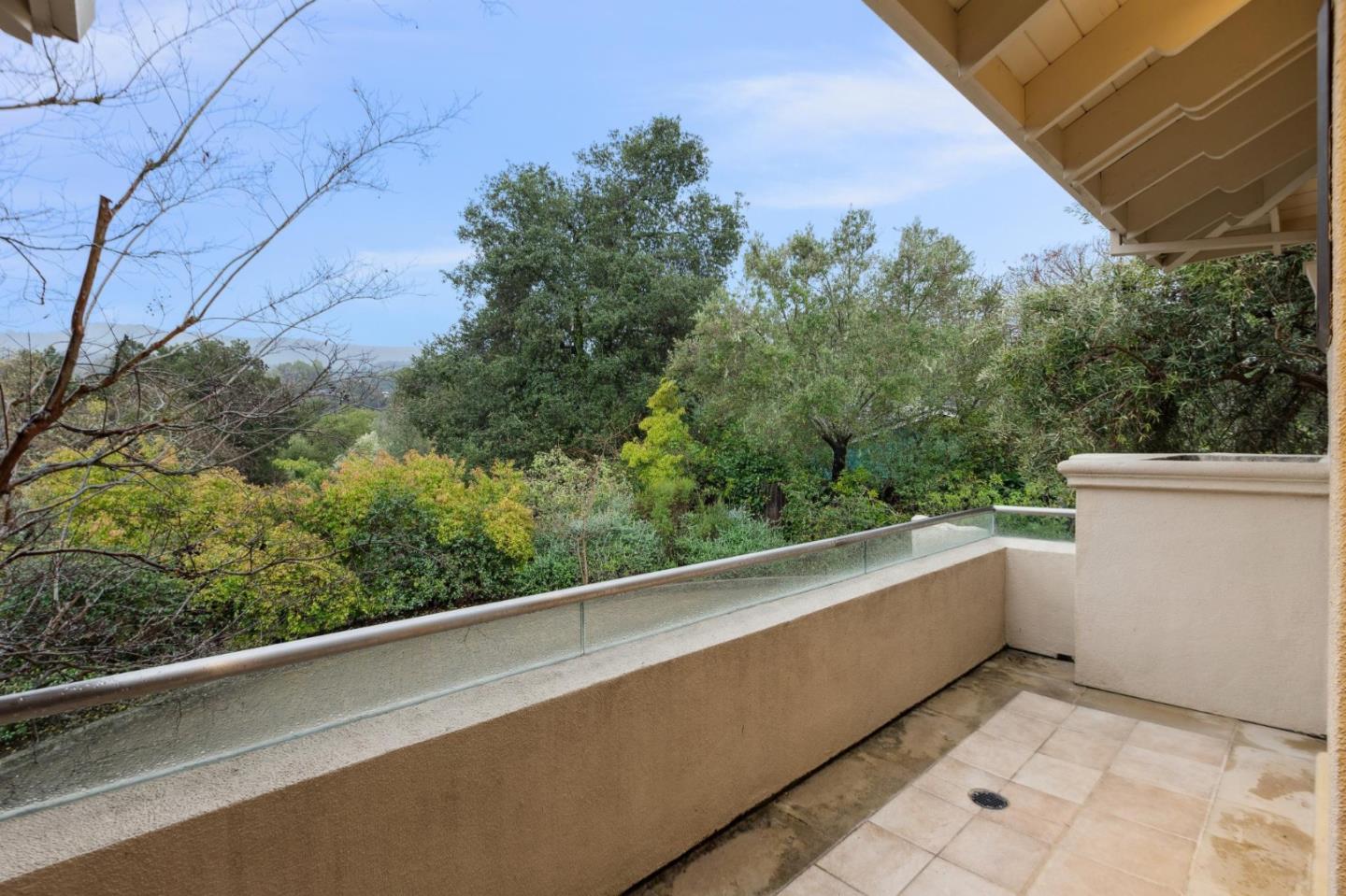 Detail Gallery Image 32 of 83 For 24292 Elise Ct, Los Altos Hills,  CA 94024 - 6 Beds | 5/2 Baths