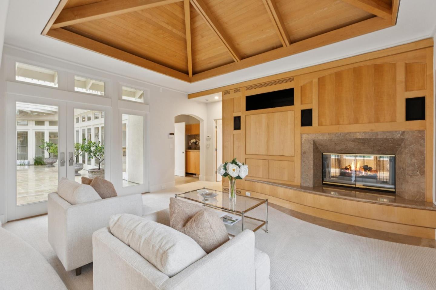 Detail Gallery Image 33 of 83 For 24292 Elise Ct, Los Altos Hills,  CA 94024 - 6 Beds | 5/2 Baths