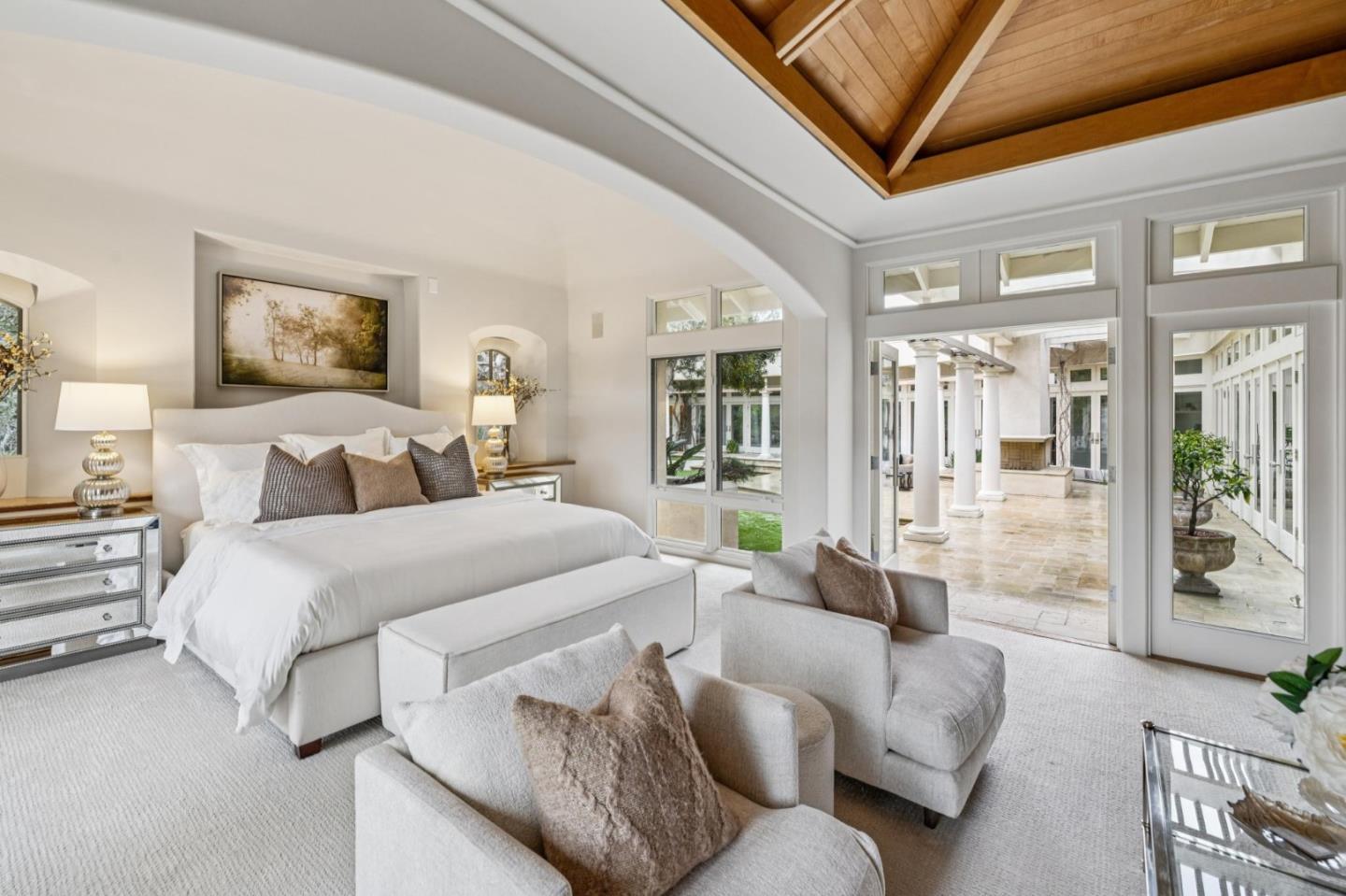 Detail Gallery Image 34 of 83 For 24292 Elise Ct, Los Altos Hills,  CA 94024 - 6 Beds | 5/2 Baths