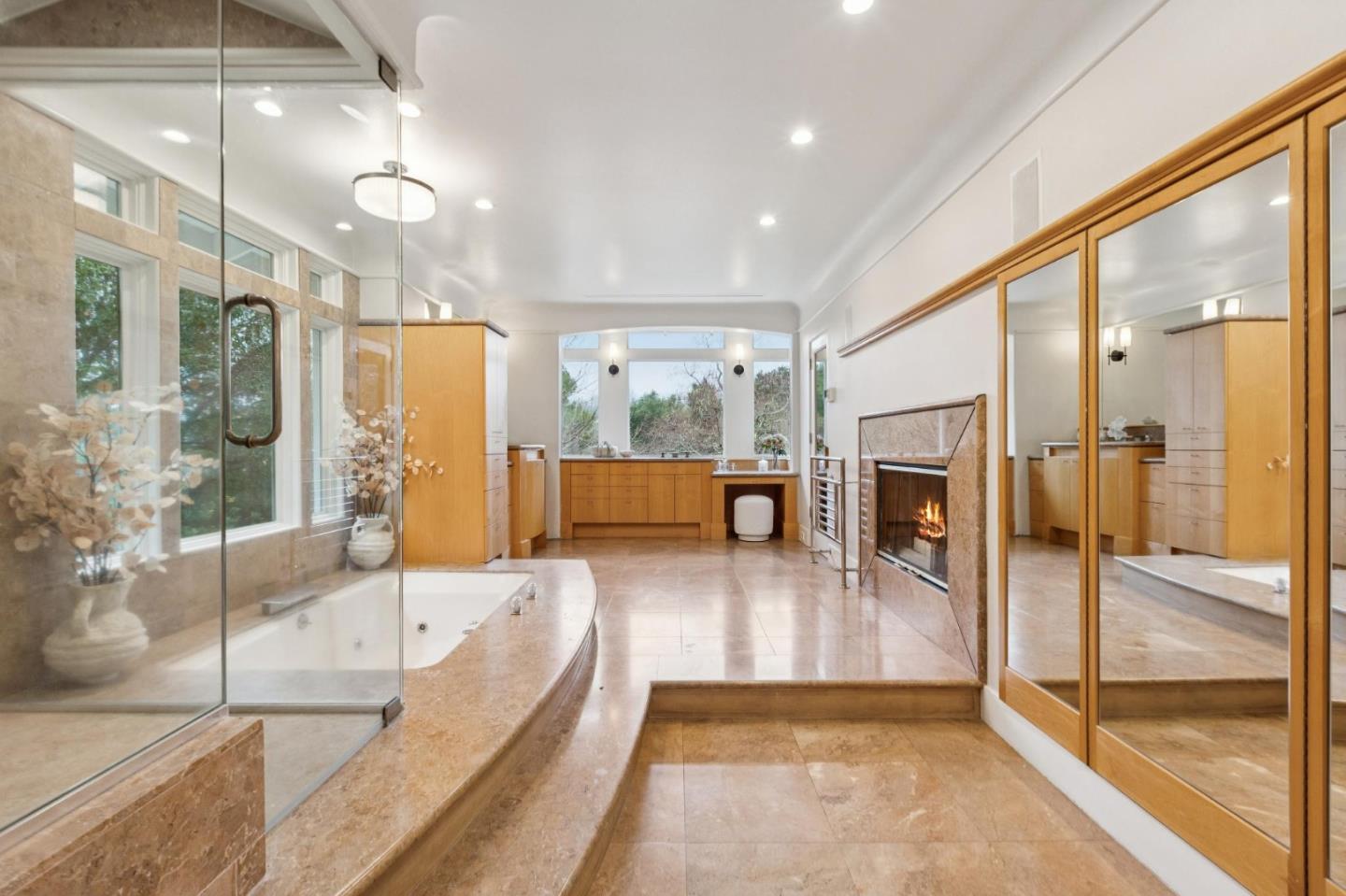 Detail Gallery Image 36 of 83 For 24292 Elise Ct, Los Altos Hills,  CA 94024 - 6 Beds | 5/2 Baths