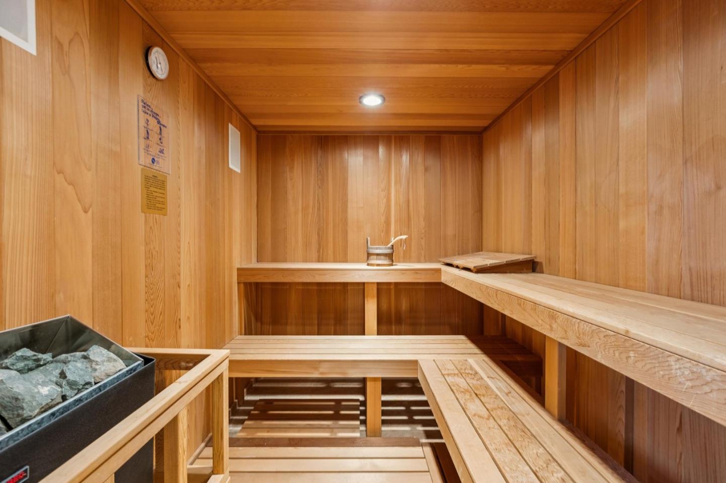 Detail Gallery Image 41 of 83 For 24292 Elise Ct, Los Altos Hills,  CA 94024 - 6 Beds | 5/2 Baths