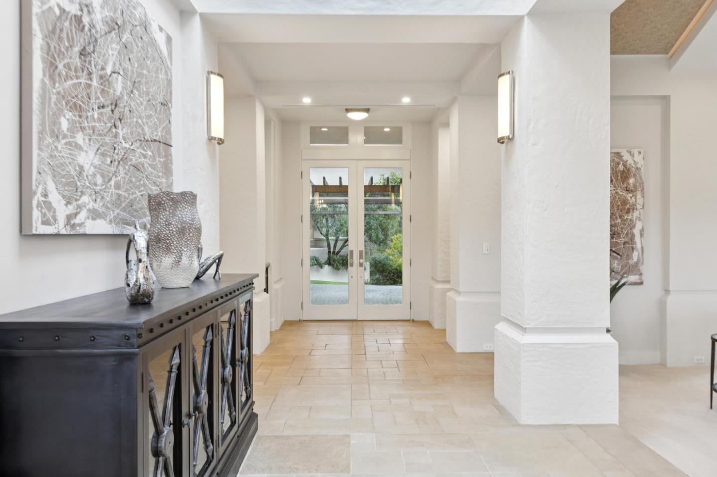 Detail Gallery Image 5 of 83 For 24292 Elise Ct, Los Altos Hills,  CA 94024 - 6 Beds | 5/2 Baths