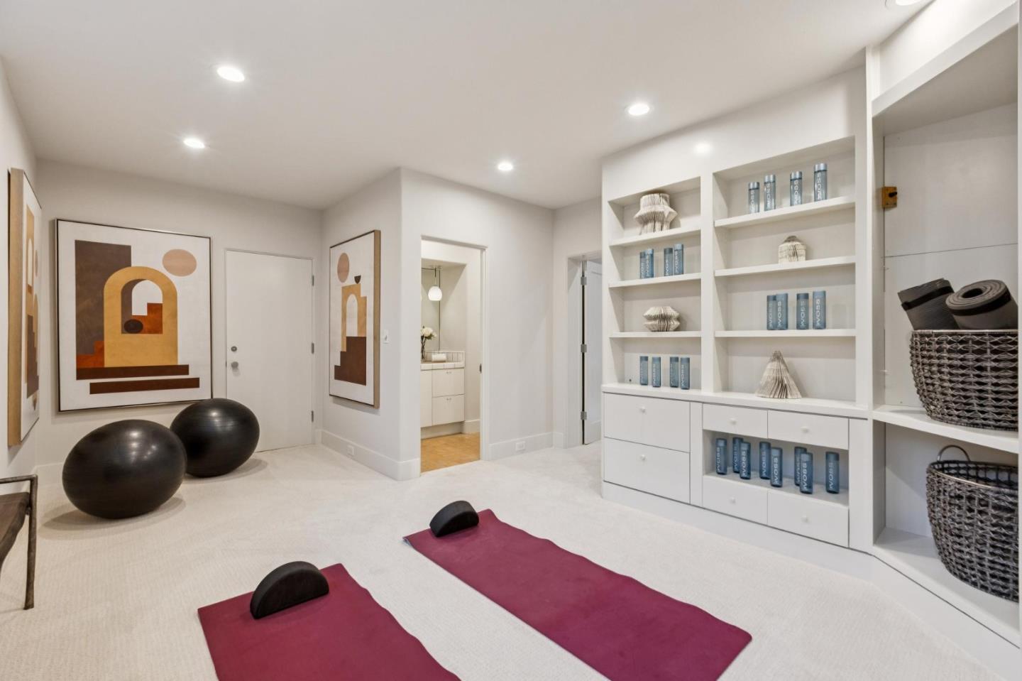 Detail Gallery Image 58 of 83 For 24292 Elise Ct, Los Altos Hills,  CA 94024 - 6 Beds | 5/2 Baths