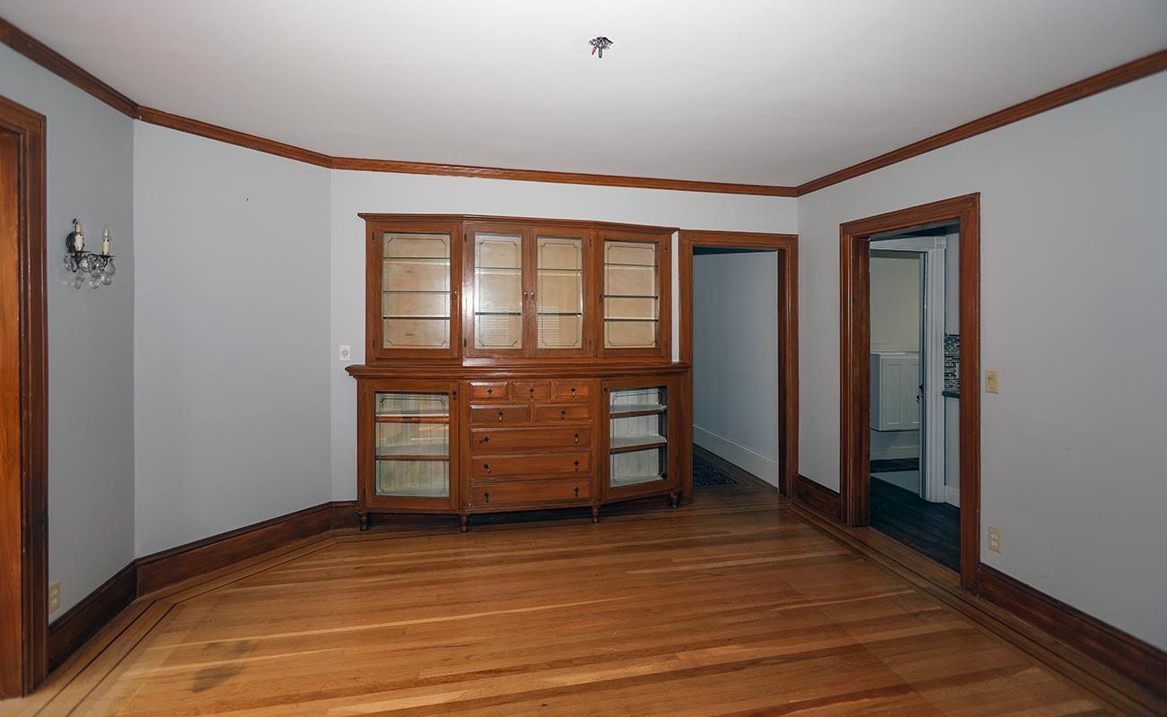 Detail Gallery Image 9 of 20 For 320 College Ave, San Francisco,  CA 94112 - 3 Beds | 2 Baths