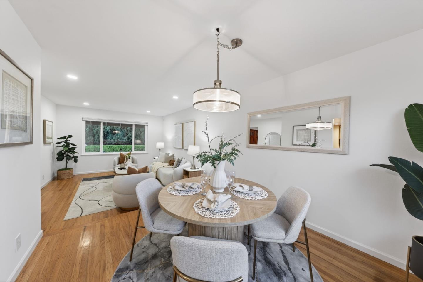 Detail Gallery Image 11 of 48 For 779 Vereda Ct, San Jose,  CA 95123 - 5 Beds | 2/1 Baths