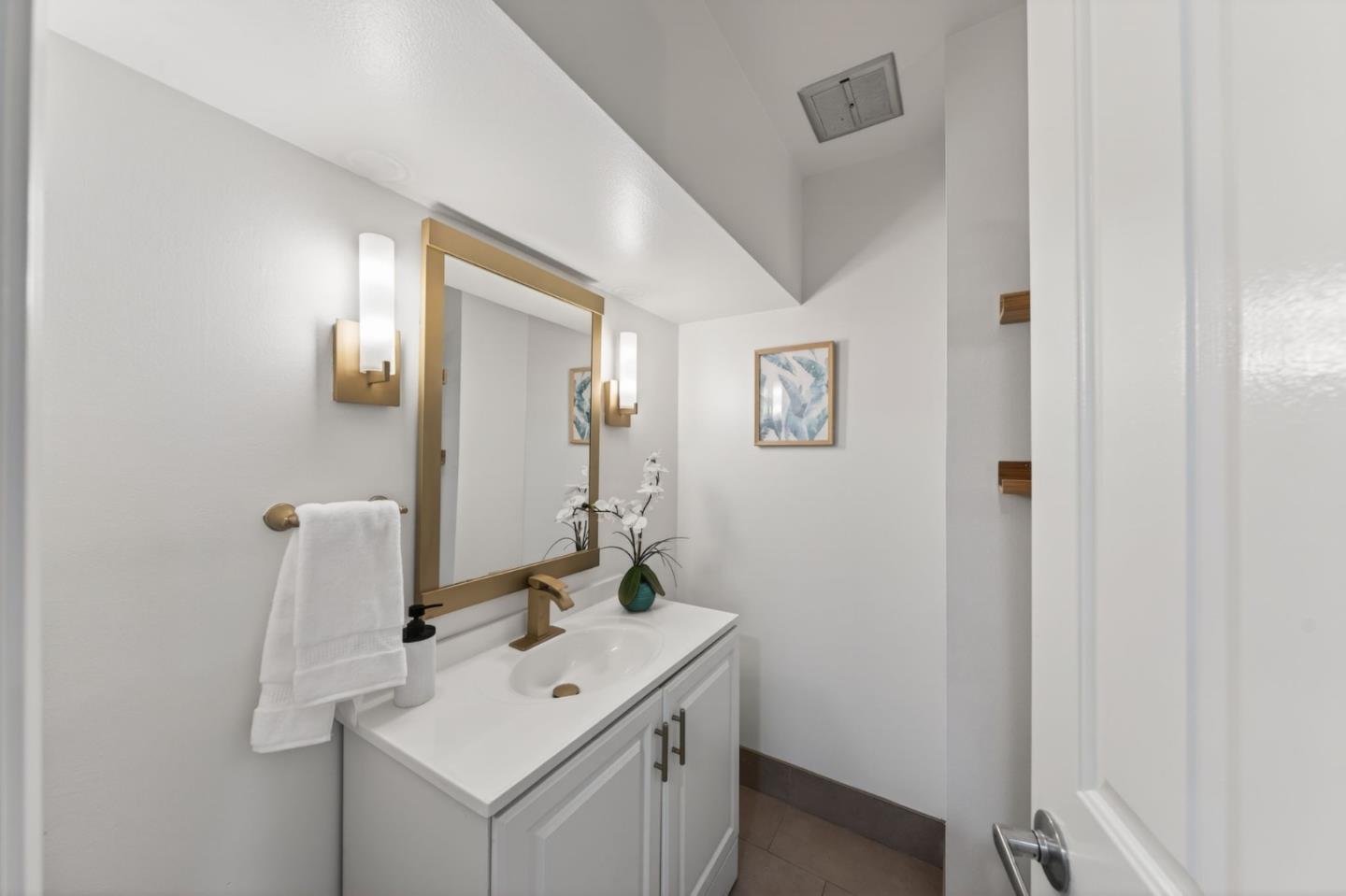 Detail Gallery Image 29 of 48 For 779 Vereda Ct, San Jose,  CA 95123 - 5 Beds | 2/1 Baths