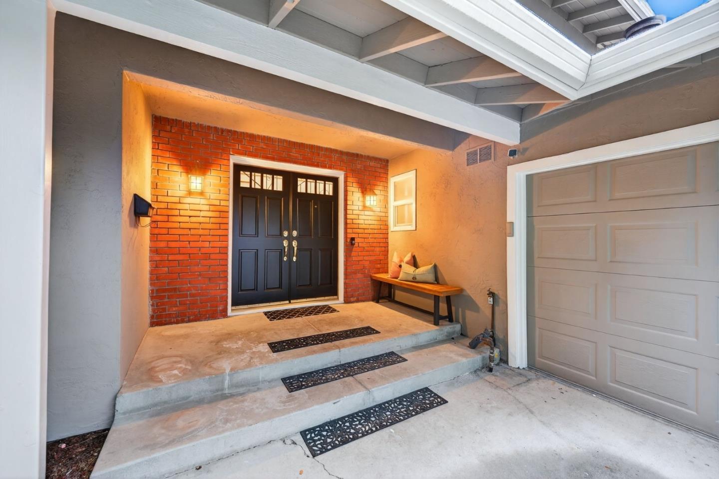 Detail Gallery Image 3 of 48 For 779 Vereda Ct, San Jose,  CA 95123 - 5 Beds | 2/1 Baths