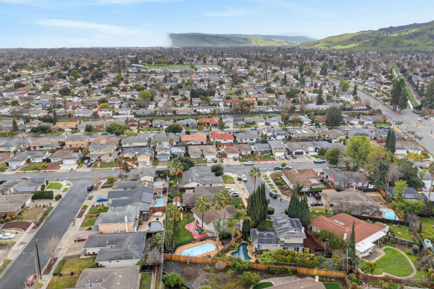 Detail Gallery Image 39 of 48 For 779 Vereda Ct, San Jose,  CA 95123 - 5 Beds | 2/1 Baths