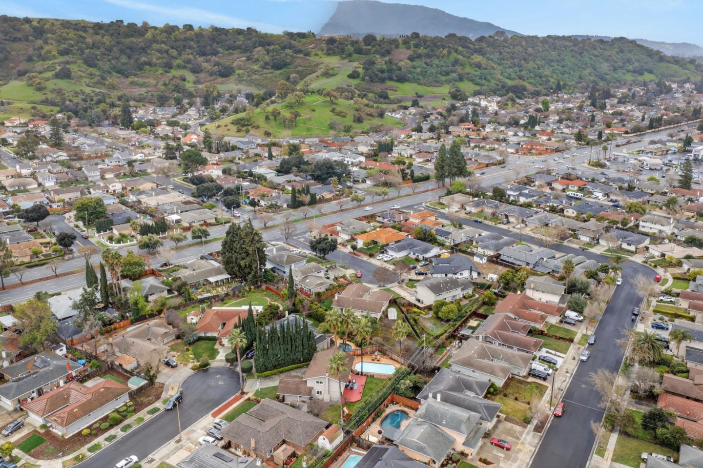 Detail Gallery Image 40 of 48 For 779 Vereda Ct, San Jose,  CA 95123 - 5 Beds | 2/1 Baths