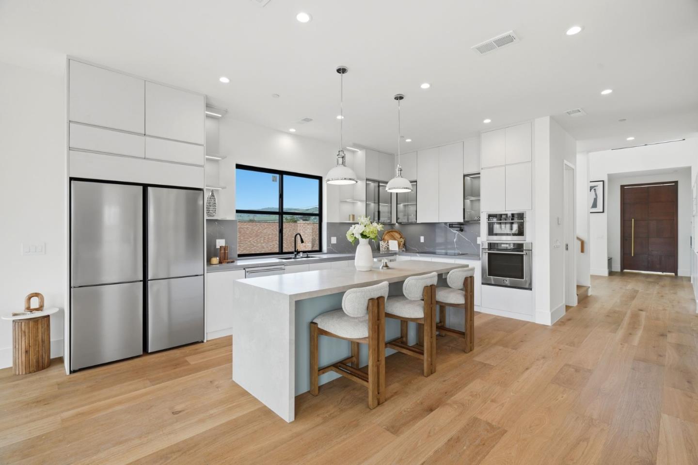 Detail Gallery Image 11 of 70 For 3543 Kettmann Rd, San Jose,  CA 95121 - 6 Beds | 5 Baths