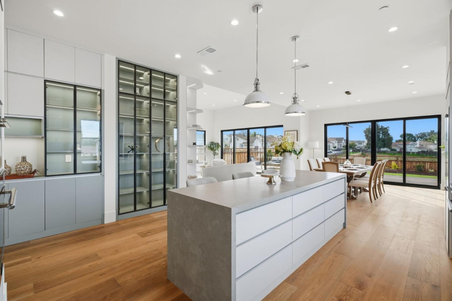 Detail Gallery Image 14 of 70 For 3543 Kettmann Rd, San Jose,  CA 95121 - 6 Beds | 5 Baths