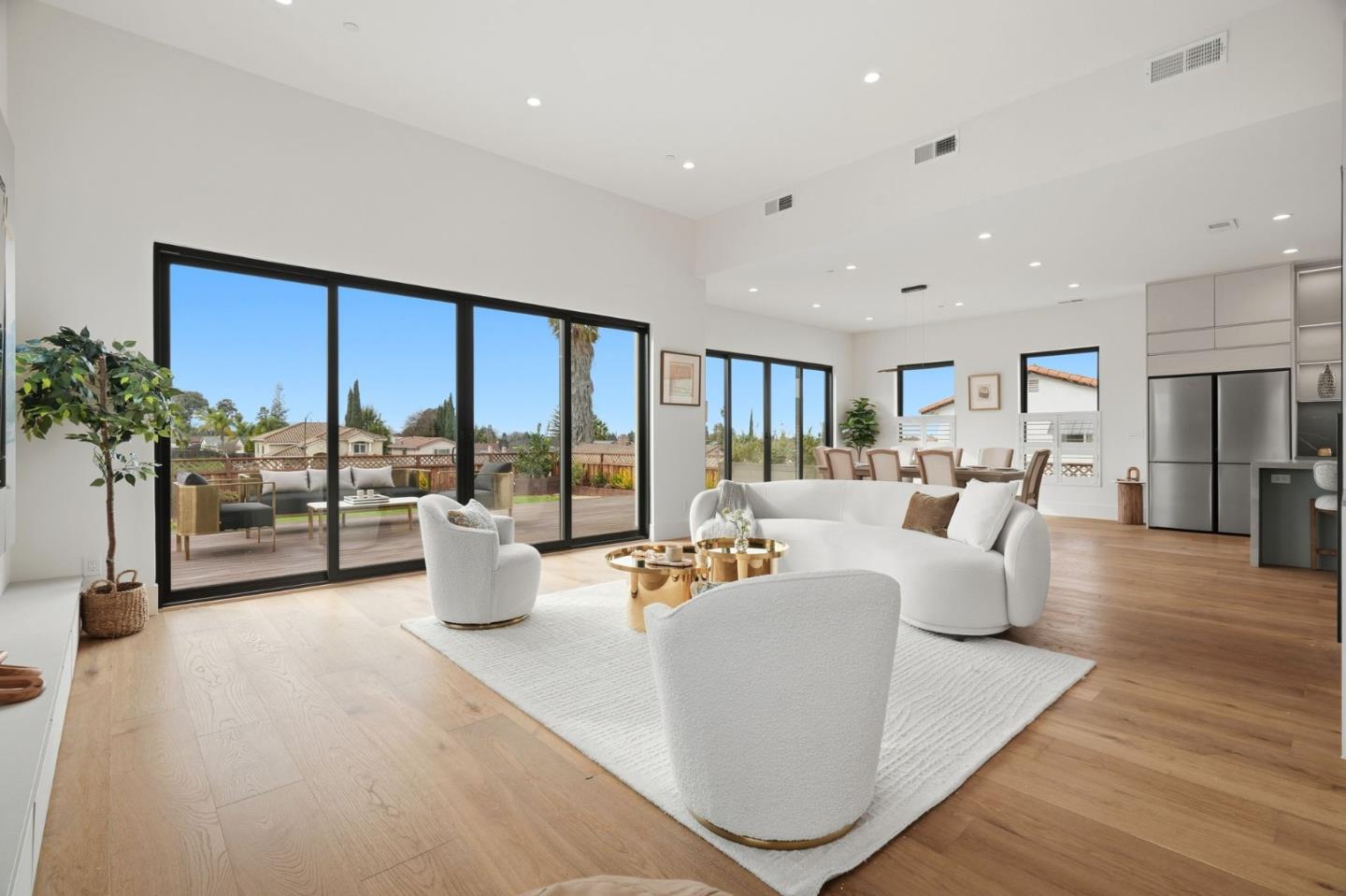 Detail Gallery Image 17 of 70 For 3543 Kettmann Rd, San Jose,  CA 95121 - 6 Beds | 5 Baths