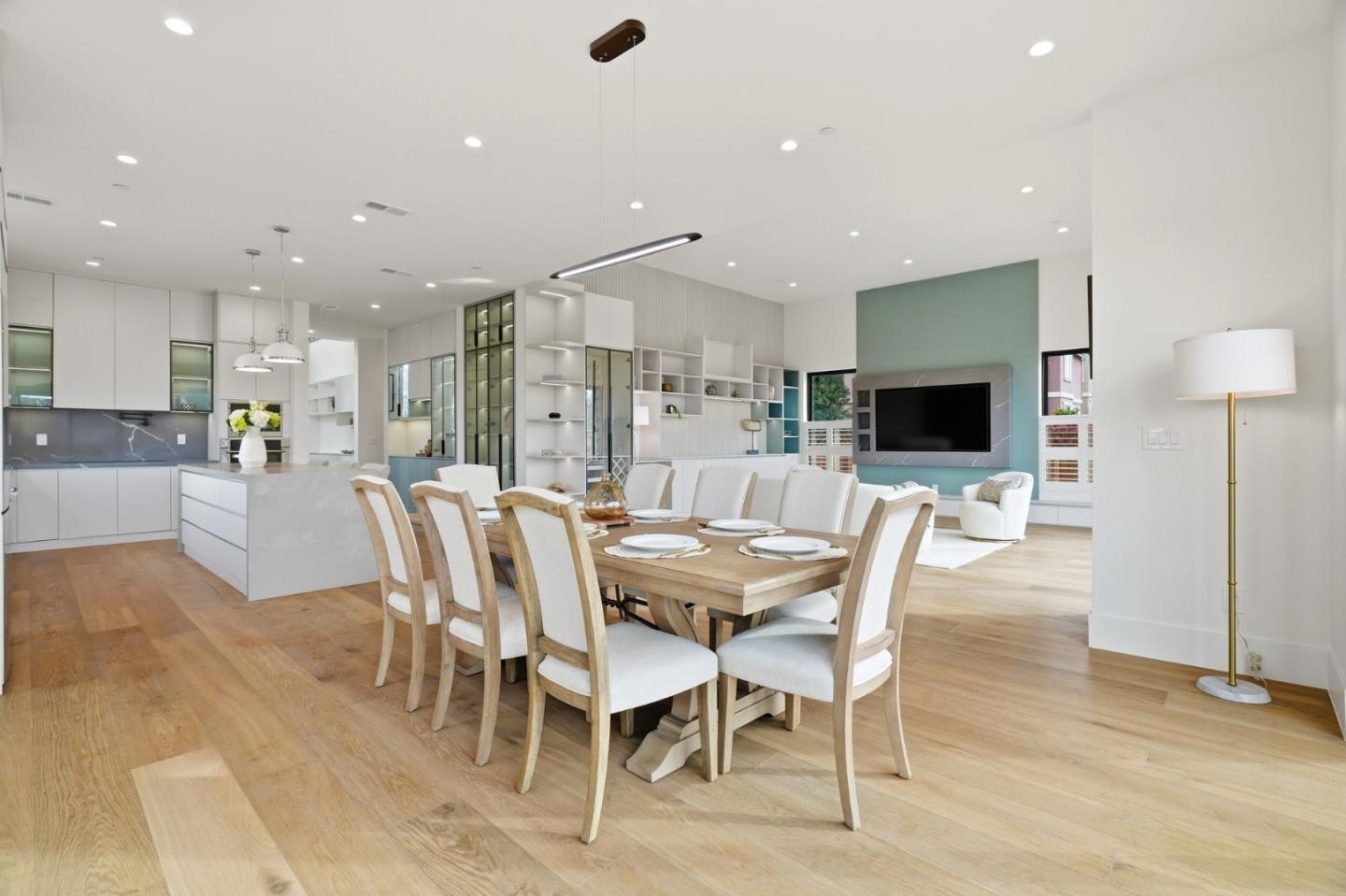 Detail Gallery Image 18 of 70 For 3543 Kettmann Rd, San Jose,  CA 95121 - 6 Beds | 5 Baths