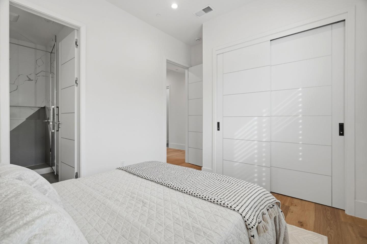 Detail Gallery Image 26 of 70 For 3543 Kettmann Rd, San Jose,  CA 95121 - 6 Beds | 5 Baths